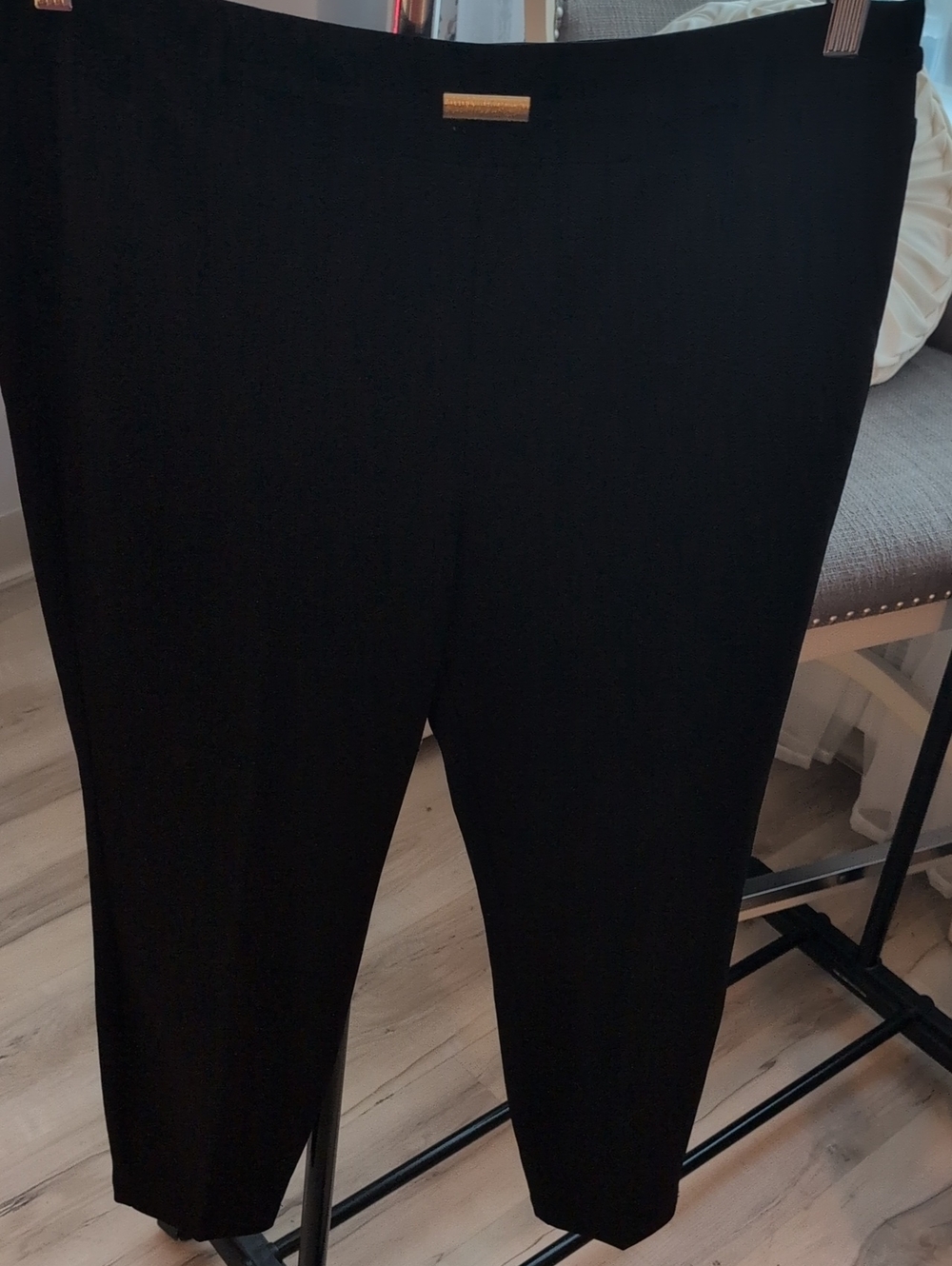 Soho Black Cropped Ponte Ankle Pants